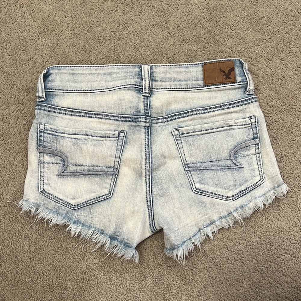 American Eagle Shorts - Picture 2 of 3